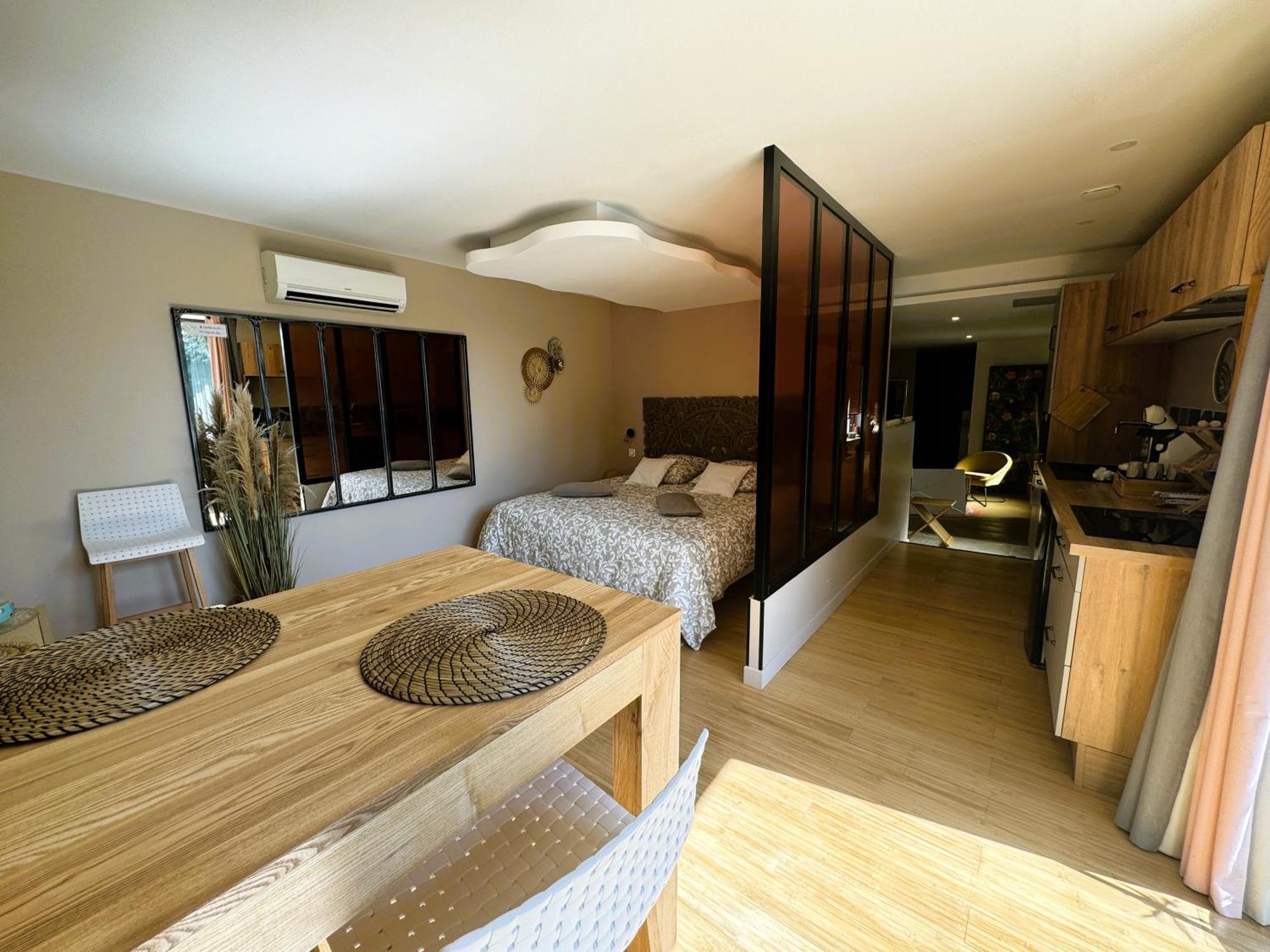 Le Dix - Classic Room - Vallabrix Proche Uzes Exterior foto
